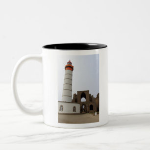 Leuchtturm und Abtei von Pointe Saint Mathieu Zweifarbige Tasse