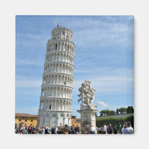 Leuchtturm und La Fontana dei Putti Statue, Pis Magnet