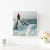 Leuchttürme | Jument Lighthouse Ouessant Frankreic Quadratische Wanduhr (Zuhause)