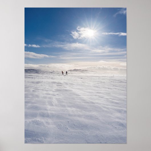 Leute, die über Schnee gehen, Island Poster (Vorne)