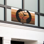 Leute mit farbigem (POC) Stolz Banner (Äußeres Gebäude)