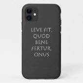 Leve fit quod bene fertur onus Case-Mate iPhone hülle (Rückseite)