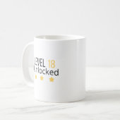 Level 18 freigeschaltet Gelber Geburtstagsbecher Kaffeetasse (Vorderseite Links)