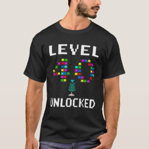 Level 40 Unlocked Video Gamer 40Th Birthday Gifts T-Shirt