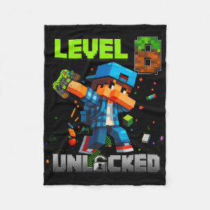 Level 8 Freigeschaltet Lustiger Geburtstagsjunge P Fleecedecke