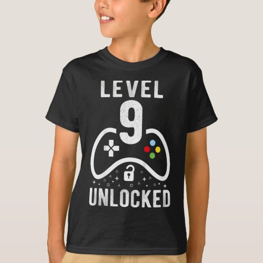 Level 9 Unlocked Video Game 9th Birthday Gift T-Shirt (Vorderseite)