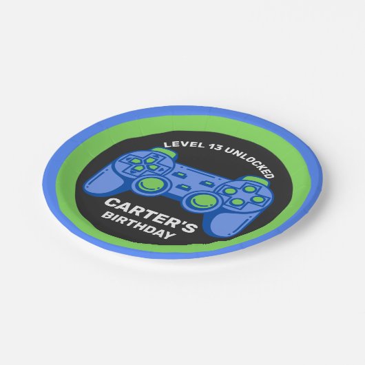 Level Unlock Birthday Gamer Personalisiert Pappteller (Schrägansicht)