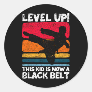 Level Up Dieser Kid Ist Jetzt Ein Schwarzgurtel Ka Runder Aufkleber