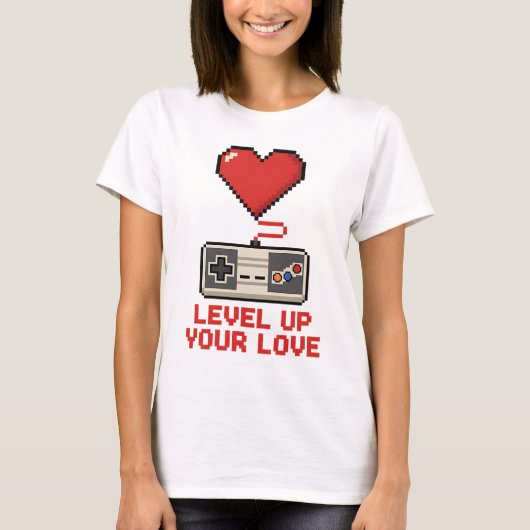 Level Up Your Love, Retro Pixel Gaming Design T-Shirt (Vorderseite)