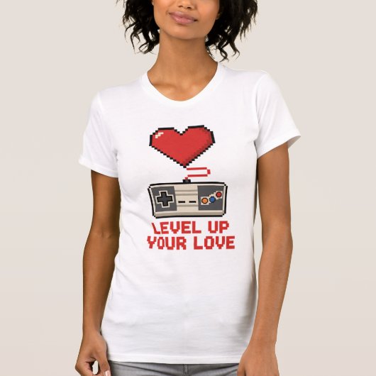 Level Up Your Love, Retro Pixel Gaming Design T-Shirt (Vorderseite)