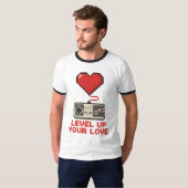 Level Up Your Love, Retro Pixel Gaming Design T-Shirt (Vorne ganz)