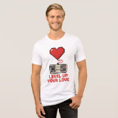 Level Up Your Love, Retro Pixel Gaming Design Tri-Blend Shirt (Vorderseite voll)