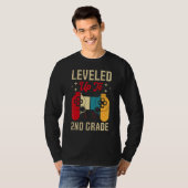 Leveled Up To 2nd Grade Gamer Back To School First T-Shirt (Vorne ganz)
