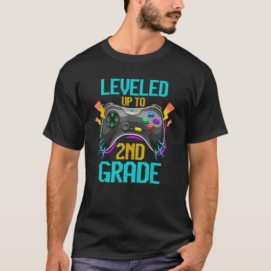 Leveled Up To 2nd Grade Video Gamer Back To School T-Shirt (Vorderseite)