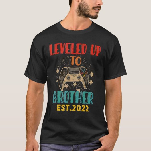 Leveled Up To Brother Est 2022  Gamer Expecting Ba T-Shirt (Vorderseite)