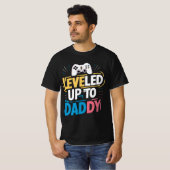 Leveled up to Daddy T-Shirt (Vorne ganz)