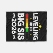 Leveling Up To Big Sis Est 2026 New Big Sister 202 Fleecedecke (Vorderseite (Horizontal))