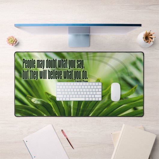 Lewis Cass Inspiration Zitat "Zweifel" Schreibtischunterlage (Büro 1)