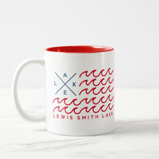 Lewis Smith Lake Wave Flag Tasse (Links)