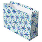 LG Gift Bag Blue Snowflakes Große Geschenktüte (Rückseite Schrägansicht)