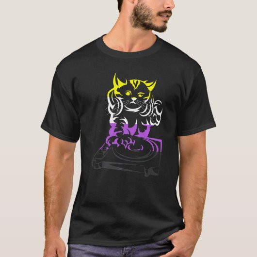 LGBT Cat DJ Music Third Gender Que Stolz Non Bin T-Shirt (Vorderseite)
