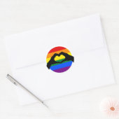 LGBT Gay Pride Rainbow and Heart Hand Silhouette Runder Aufkleber (Umschlag)
