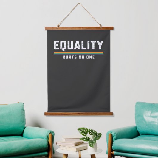 LGBT Pride Equality schadet keinem Schwulen und Le Wandteppich Mit Holzrahmen (Wohnzimmer)