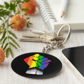 LGBT Pride (Progress) Flag mit erhöhter Faust Schlüsselanhänger (Seite)
