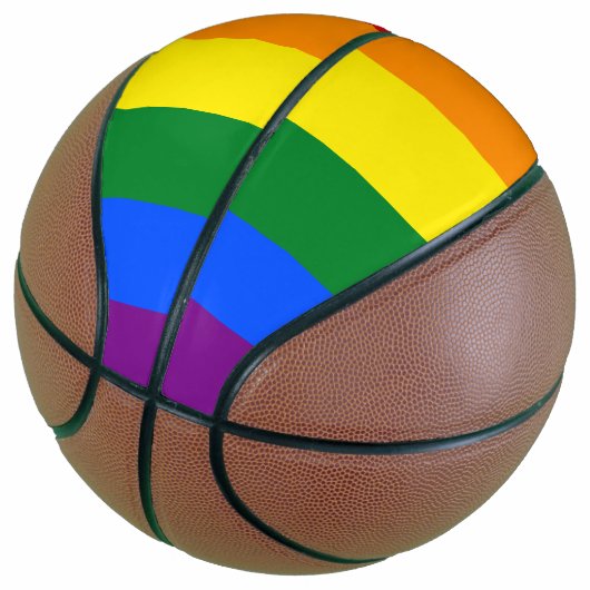 LGBT Rainbow Gay Pride Flag Basketball (angewinkelt)