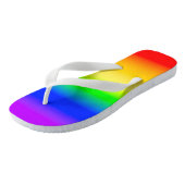 LGBT Rainbow Pride Flag Ombre Gradient Stripes Badesandalen (Schrägansicht)