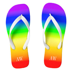 LGBT Rainbow Pride Flag Ombre Stripes Initials Badesandalen