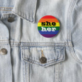 LGBT Rainbow Prilag Flag Pronoun Button Sie/sie (Beispiel)