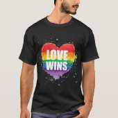 LGBT T - Shirt - Liebe gewinnt Regenbogen-Herz (Vorderseite)