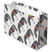 LGBT Zebra Große Geschenktüte (Rückseite Schrägansicht)