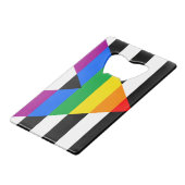 LGBTQ+-Alleinflagge Geldbeutel Flaschenöffner (Rückseite Schrägansicht)