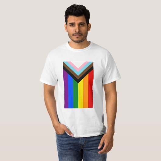 LGBTQ+-Flag für den Fortschritt T-Shirt (Vorne ganz)
