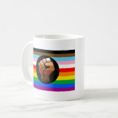 LGBTQ+ PROGRESS POC-Prix-Flag Kaffeetasse (Vorderseite Links)