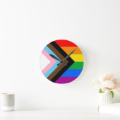 LGBTQ+ Progress Pride Runde Wanduhr (Zuhause)