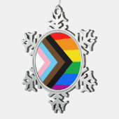 LGBTQ+ Progress Pride Schneeflocken Zinn-Ornament (Rechts)