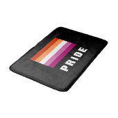 LGBTQ-Rainbow Lesbian-Stolperflagge - Benutzerdefi Badematte (Schrägansicht)
