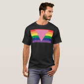 LGBTQ+ rosafarbenes Dreieck auf der Flagge T-Shirt (Vorne ganz)