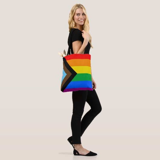 LGBTQ+-Statusanzeige Tasche (Am Model)