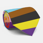 LGBTQ+-Stolz mit progressiven Streifen Krawatte (Gerollt)