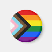 LGBTQ & Stolz - Regenbogen-Fortschrittsflagge Magnet (Vorne)