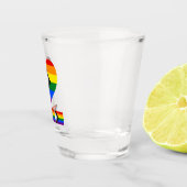 LGBTQ & Stolz - Regenbogen-Fortschrittsflagge Schnapsglas (Rechts)
