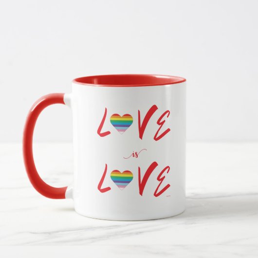 LGBTQIA-LIEBE ist LIEBE-Rainbow-Herzpreisflagge Tasse (Links)