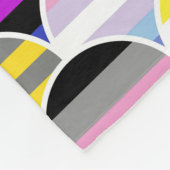 LGBTQIA+ Queer gewellte Pride-Flaggen-Fans Fleecedecke (Ecke)