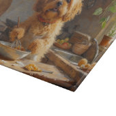 Lhasa Apso Cooking in Kitchen Schneidebrett (Ecke)