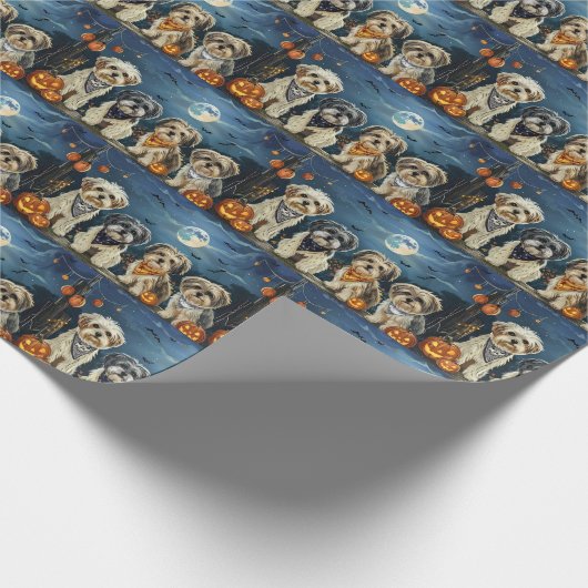 Lhasa Apso Halloween Spooky Geschenkpapier (Ecke)