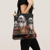 Lhasa Apso Snowy Sleigh Weihnachtsdekor Tasche (Von Nahem)